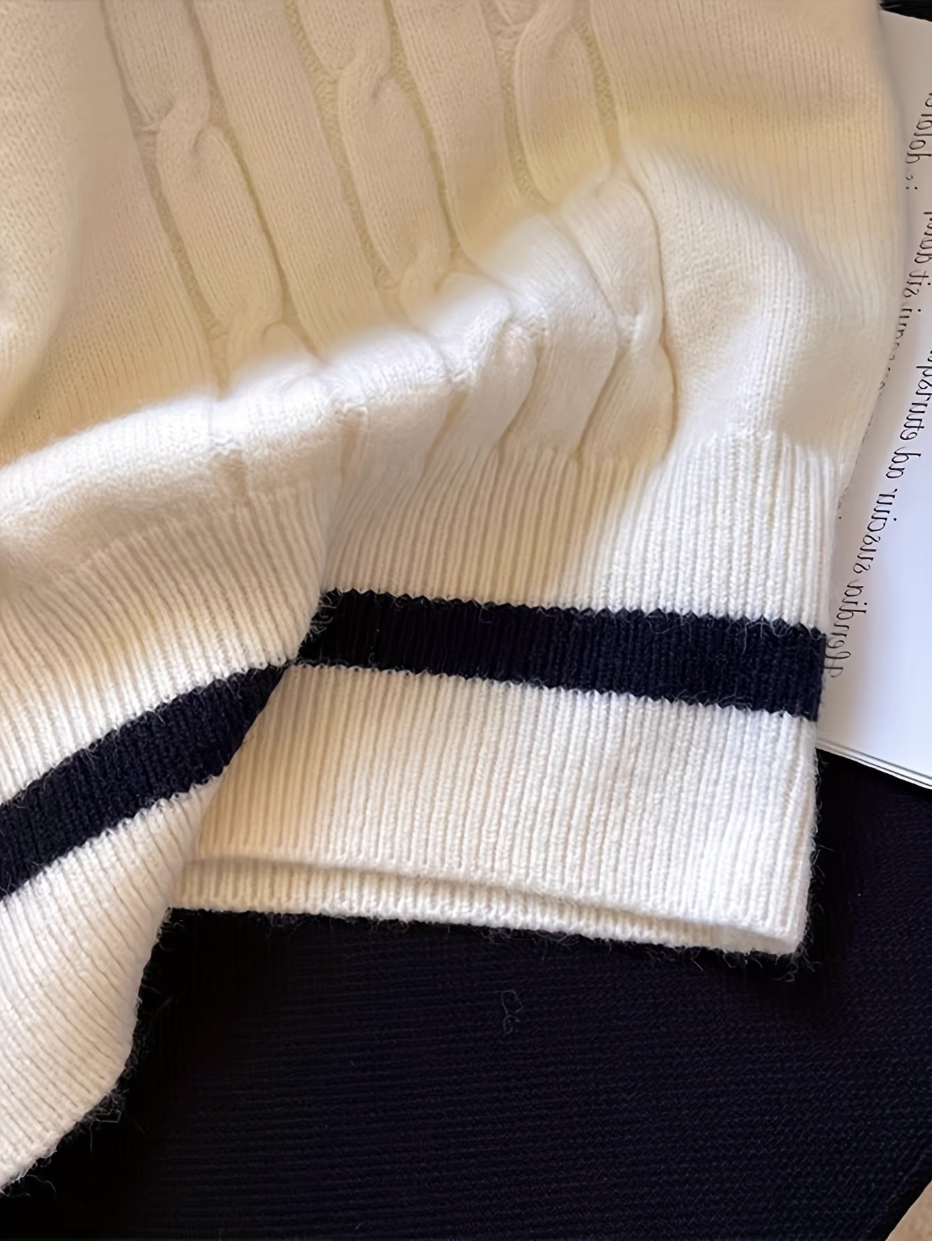 Elegant V-Neck Cable- Sweater Vest - Soft Acrylic-Polyester Blend, Color-Block Design, All-Season Versatile Layering Piece for Casual & Formal Outfits