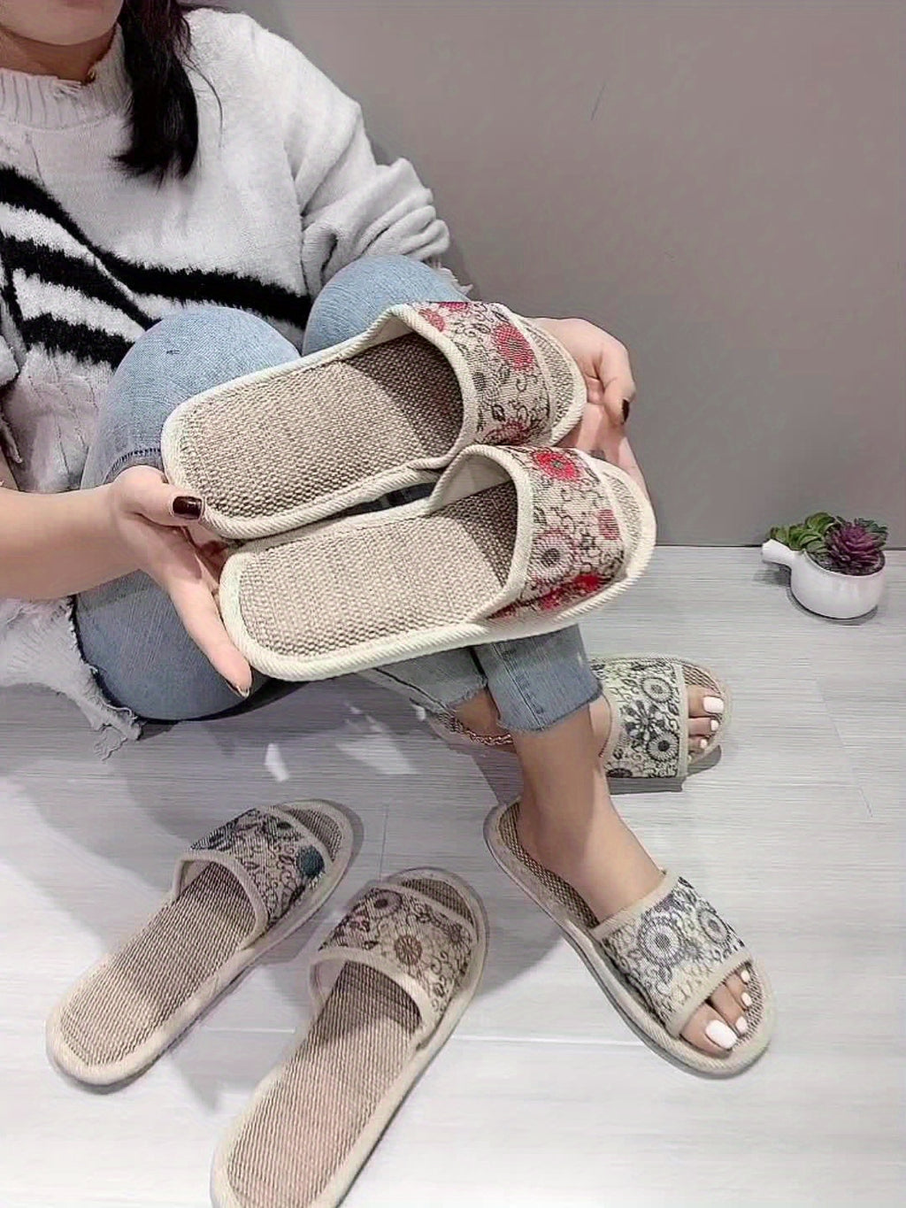 Women's Floral Linen Slip-On Slippers with EVA Sole - Non-Slip Indoor House Shoes for Hardwood Floors, Breathable All-Season Comfort, Soft Cushioned Casual Home Footwear