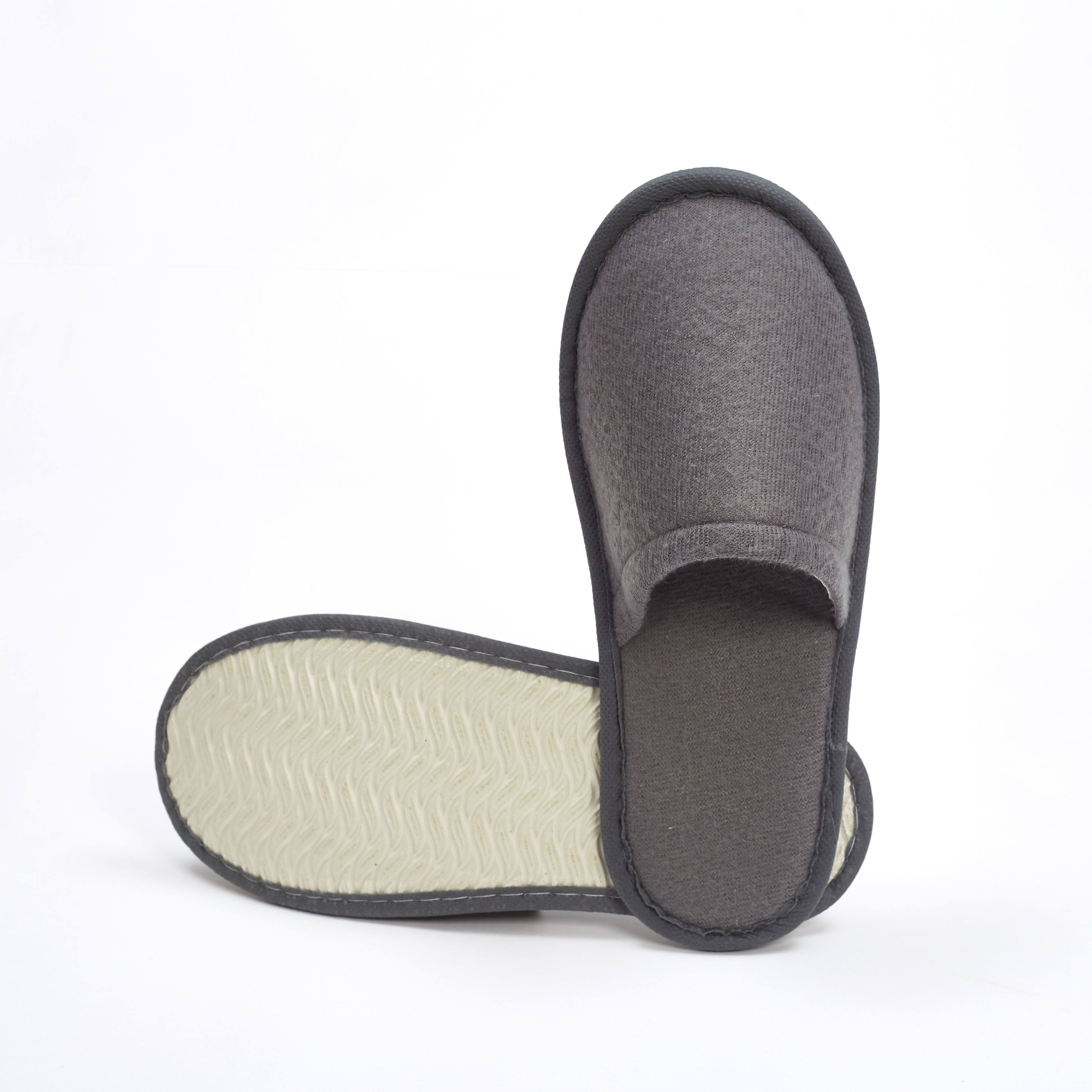 Chic Women's Disposable Slippers - Cozy Fleece Lined, Non-Washable, Solid Color with EVA Sole for Home & Travel