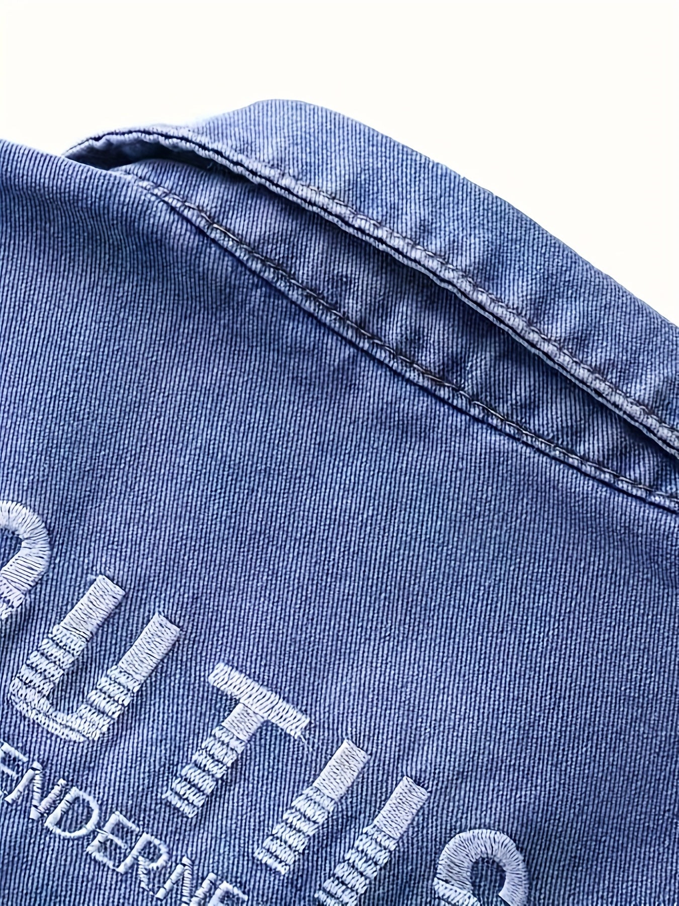 2025 New Women's Bohemian Embroidered Denim Vest - Sleeveless Buttoned Jacket with Pockets, Light Blue Spring and Autumn Casual Outerwear